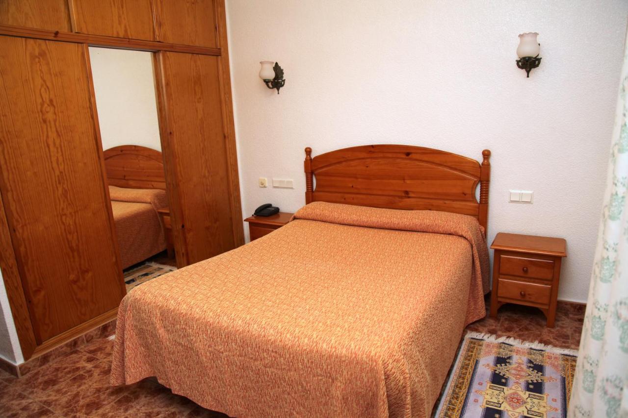 Hotel Los Arcos El Alquián Extérieur photo